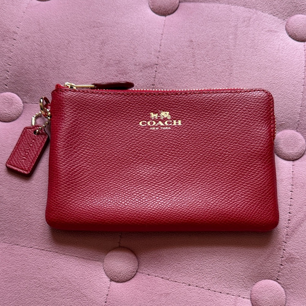 Coach Corner Zip pouch/wristlet in Red